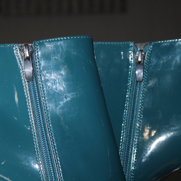 TEAL NINE WEST BOOTIES - Picture 8 of 8